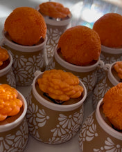 Load image into Gallery viewer, Talavera Cempasúchil Clicky
