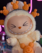 Load image into Gallery viewer, Bubu Pumpkin Crown
