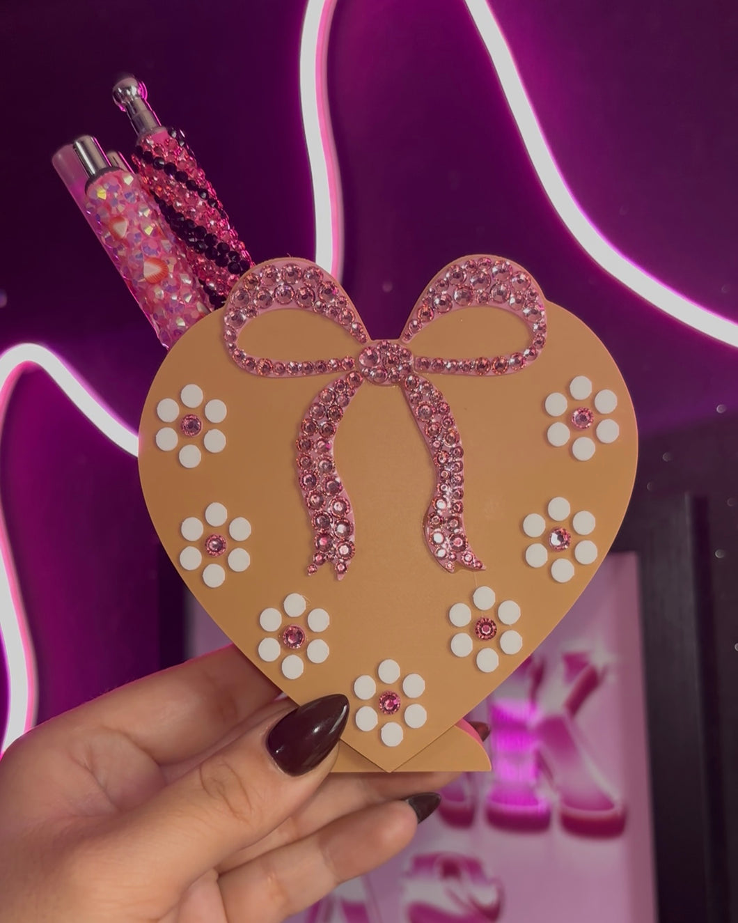 Corazon Barro Pen Holder